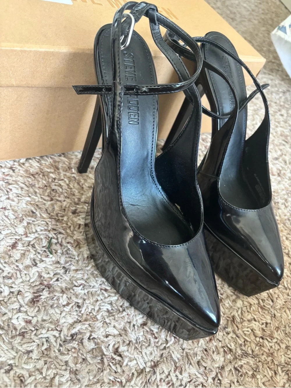 Steve Madden Alamo Black Patent Platform Pointed-Toe Ankle-Strap Pumps-7.5
